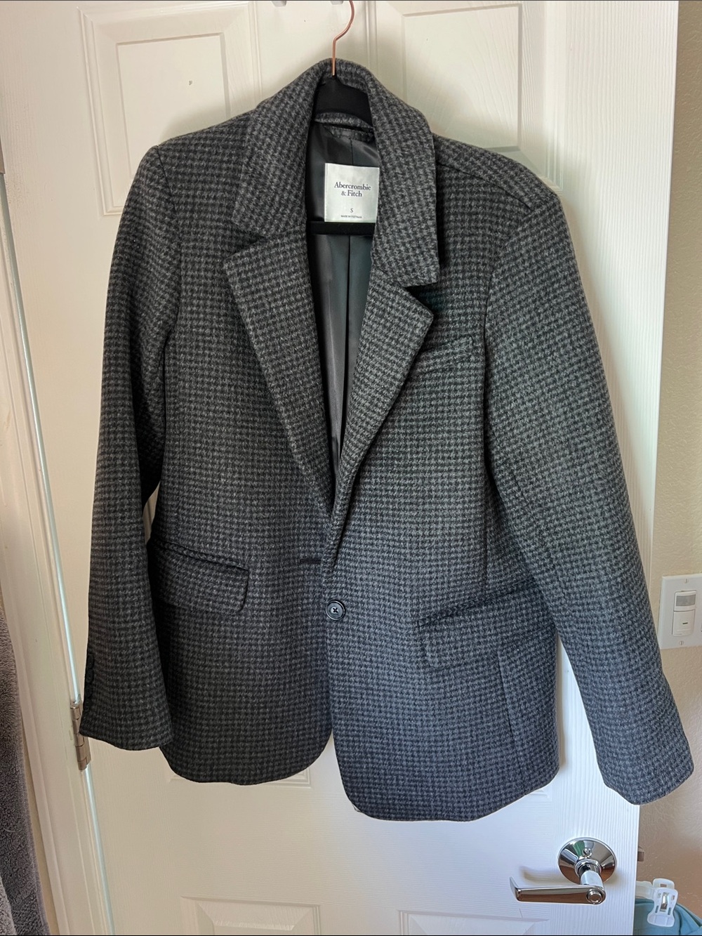 Abercrombie & Fitch womens Charcoal Houndstooth Coat